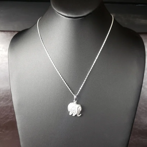 925 sterling silver elephant pendant with zirconia and 925 silver‎ chain